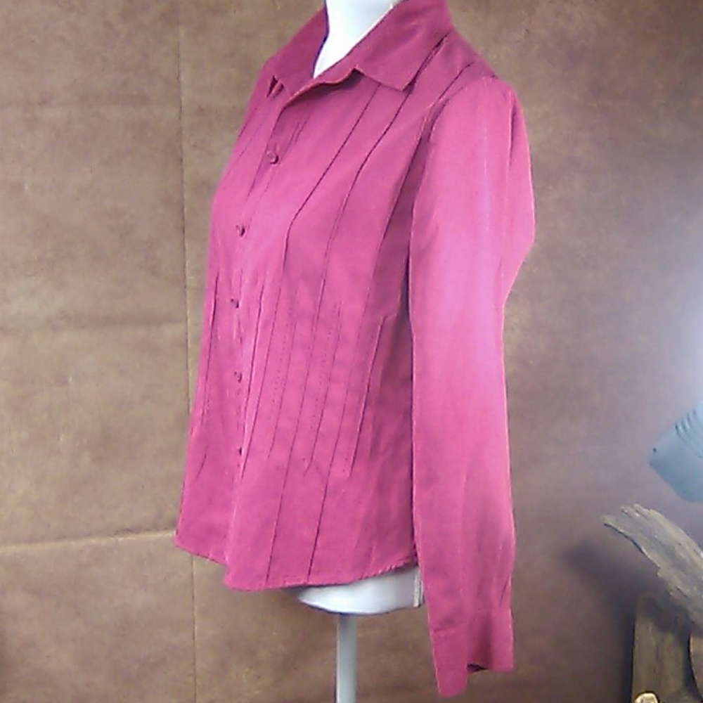 Talbot's long sleeve lined button up shirt